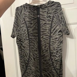 Lululemon short sleeve swiftly tech
